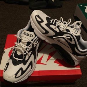 Airmax 200 size 10